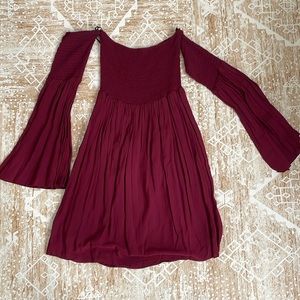 Off the shoulder bell sleeve dress